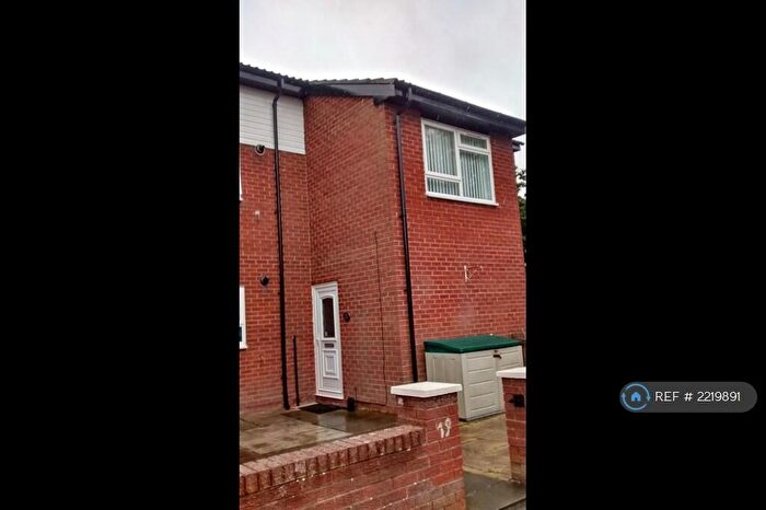 2 Bedroom Flat To Rent In Crosby, Liverpool, L23