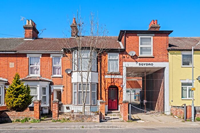 2 Bedroom Flat To Rent In Brooks Hall Road, Ipswich, IP1