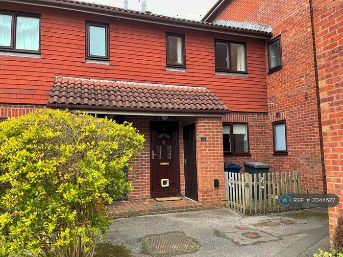 2 Bedroom Terraced House To Rent In Timbermill Court, Haslemere, GU27