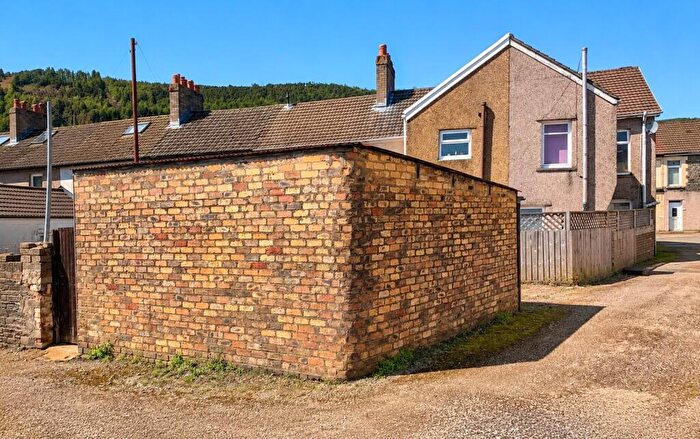3 Bedroom End Of Terrace House For Sale In Islwyn Street, Cwmfelinfach, Ynysddu, Caerphilly, NP11