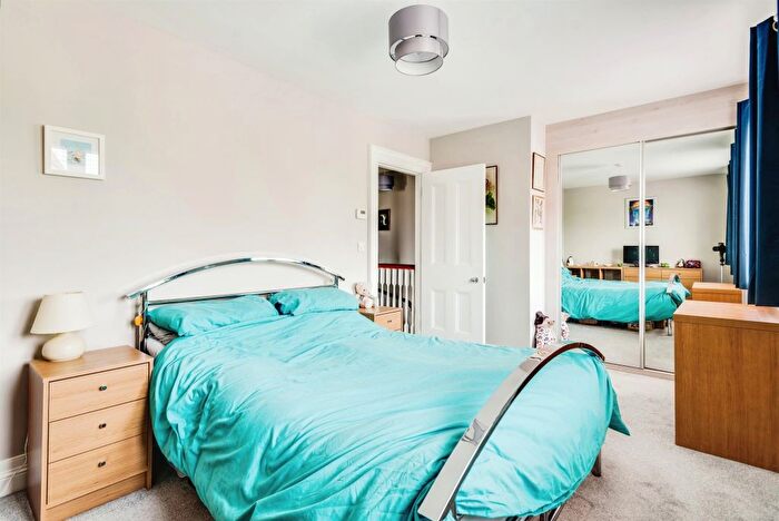 2 Bedroom Semi-Detached House For Sale In Linden Gardens, Carterton, OX18