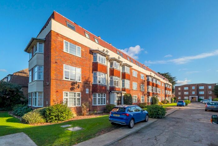 2 Bedroom Flat To Rent In London Road, Cheam, Sutton, SM3