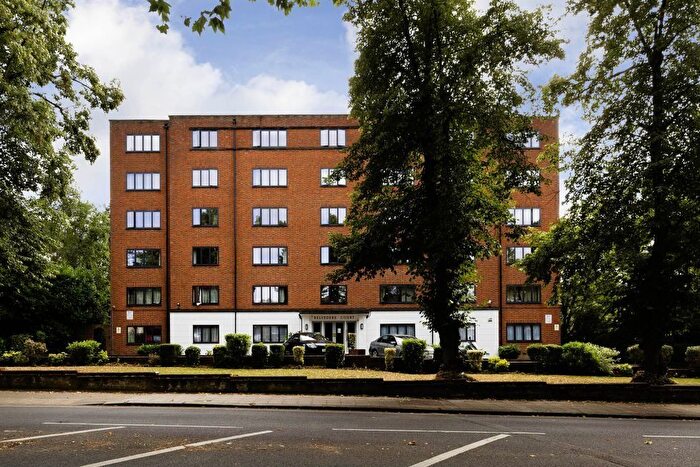 3 Bedroom Flat To Rent In Belvedere Court, Willesden Green, NW2