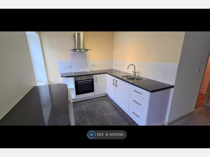 1 Bedroom Flat To Rent In Pembroke Dock, Pembroke Dock, SA72