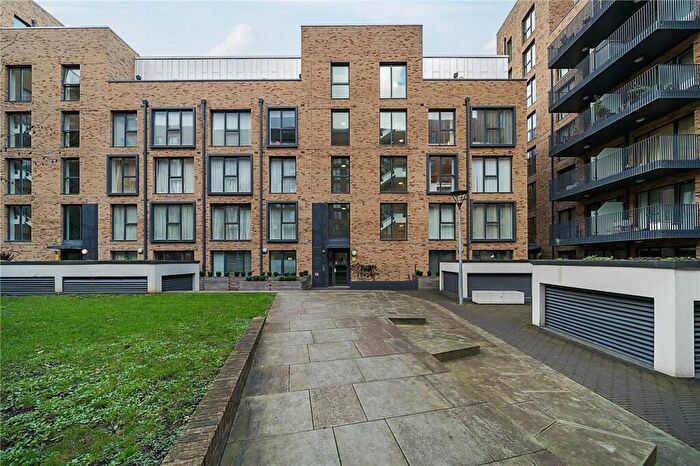 1 Bedroom Apartment To Rent In Staith Court, Nicholson Square, London, E3