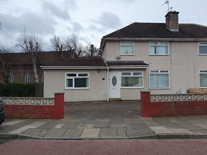 4 Bedroom Semi-Detached House To Rent In Rowanwood Gardens, Gateshead, NE11