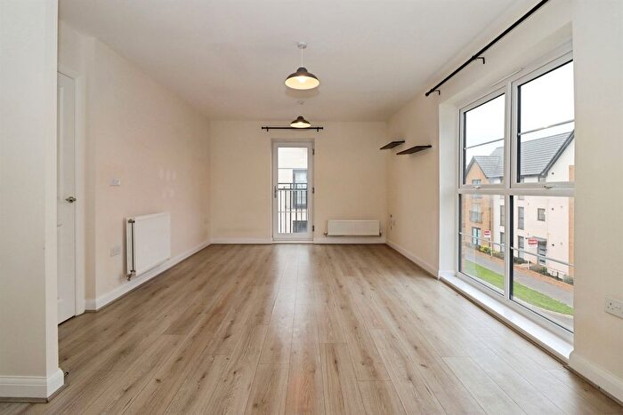2 Bedroom Flat For Sale In Clark Drive, Yate, Bristol, BS37