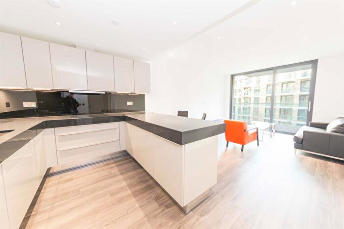 2 Bedroom Apartment To Rent In Goodman Fields, Catalina House, E1