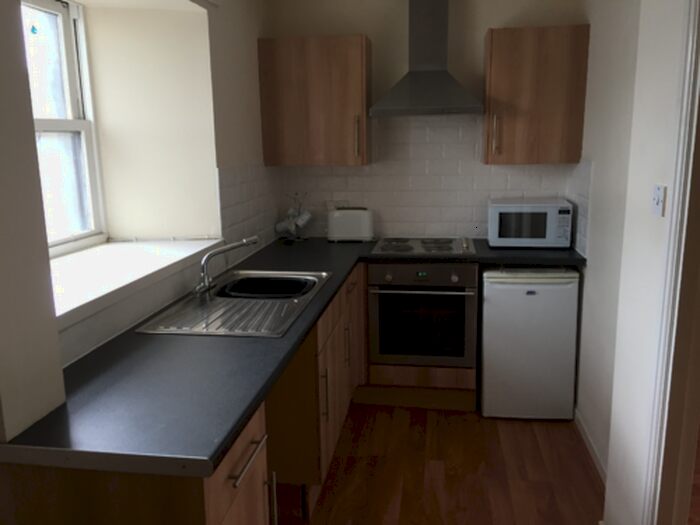 2 Bedroom Semi-Detached House To Rent In Priory Lane, Dunfermline, KY12