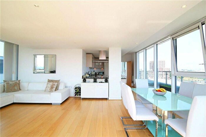 3 Bedroom Flat To Rent In Drift Court, Basin Approach, E16