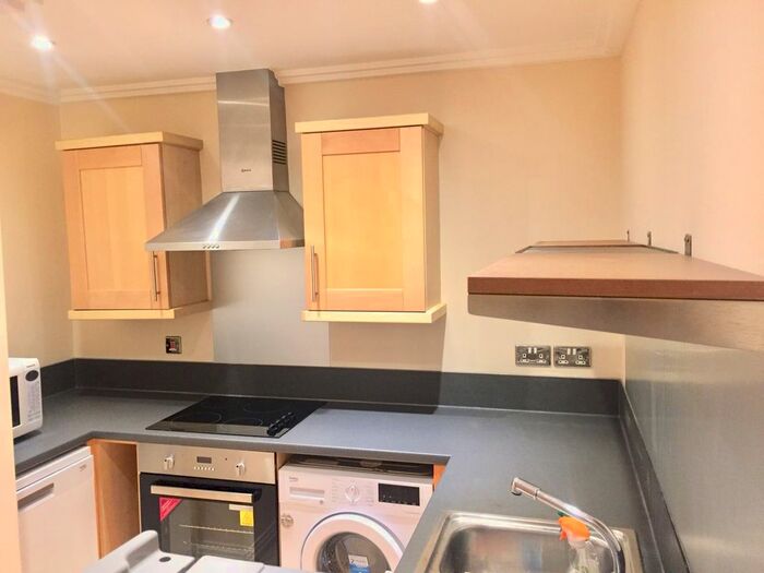 1 Bedroom Flat To Rent In Victoria Road, North Acton, W3