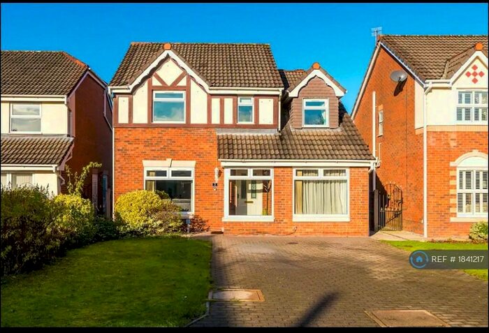 4 Bedroom Detached House To Rent In Doefield Avenue, Worsley, Manchester, M28