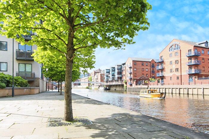 2 Bedroom Flat To Rent In Bowman Lane, Hunslet, Leeds, West Yorkshire, LS10