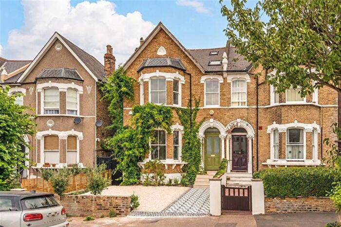 5 Bedroom Semi Detached House For Sale In Breakspears Road, Brockley, SE4