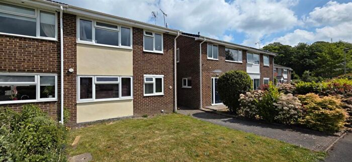3 Bedroom Semi Detached House For Sale In Broadleas Park, Devizes, SN10