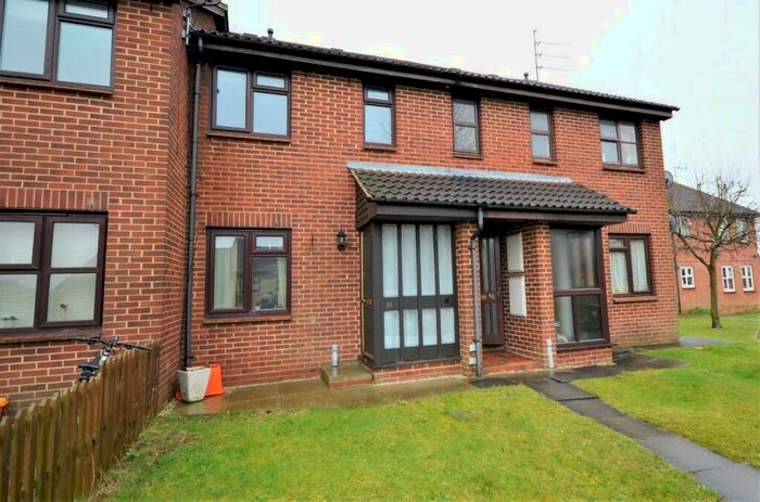 1 Bedroom Apartment To Rent In Marlborough Way, Billericay, Essex, CM12