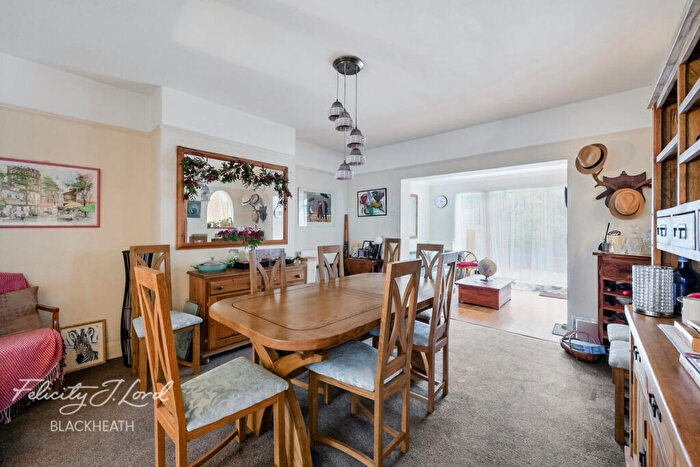 3 Bedroom Semi Detached House For Sale In Canberra Road, Charlton, SE7