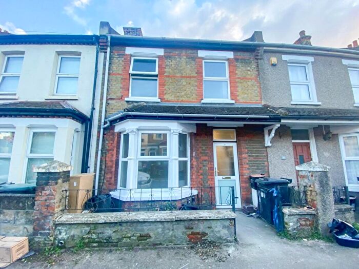 3 Bedroom Terraced House To Rent In Havelock Road, Gravesend, Kent, DA11