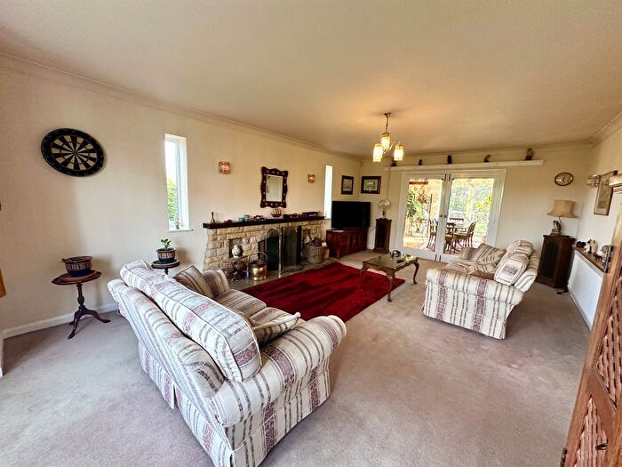 3 Bedroom Detached House For Sale In The Wroe, Emneth, Wisbech, PE14