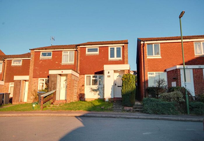 3 Bedroom End Of Terrace House For Sale In Ryecroft, Haywards Heath, RH16