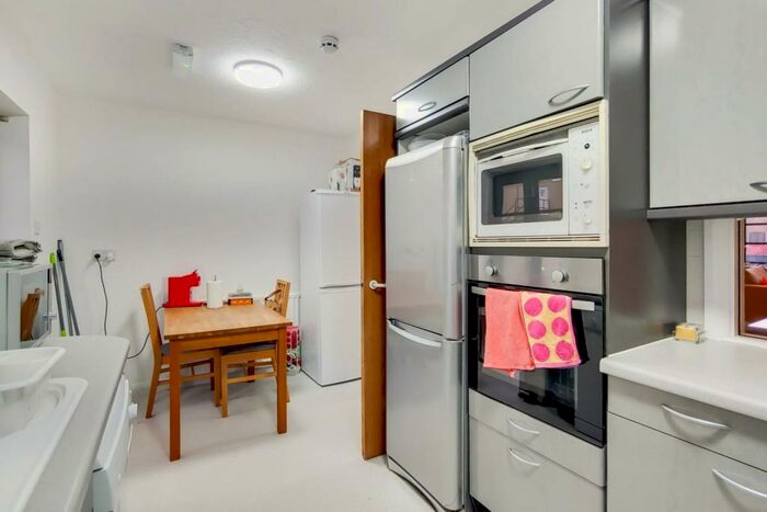 4 Bedroom House To Rent In Lovegrove Walk, Isle Of Dogs, London, E14