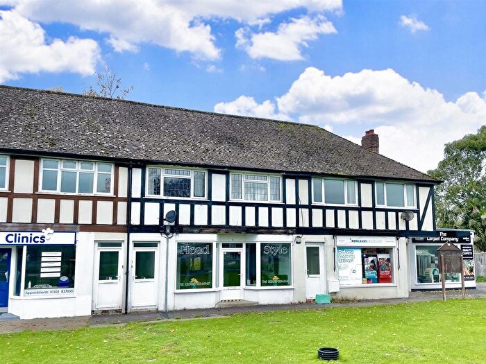 2 Bedroom Flat For Sale In Littlemoor Road, Weymouth, DT3