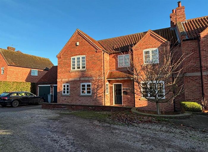 3 Bedroom Semi-Detached House To Rent In Roewood Lane, Winkburn, Newark, NG22