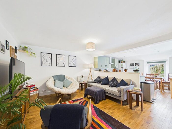 2 Bedroom Maisonette For Sale In Bell Hill Road, Bristol, BS5