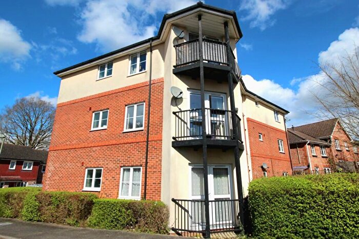 2 Bedroom Apartment To Rent In School Meadow, Guildford, GU2