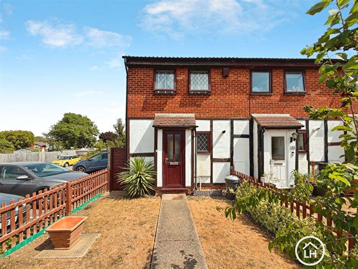 2 Bedroom End Of Terrace House For Sale In The Everglades, Hempstead, Gillingham, ME7