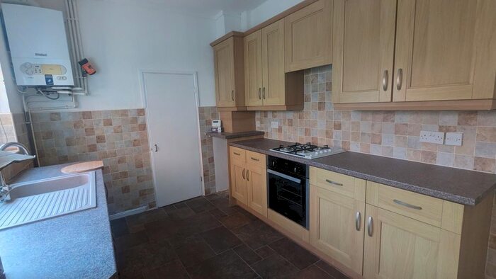 3 Bedroom Semi-Detached House To Rent In Asquith Street, Gainsborough, DN21