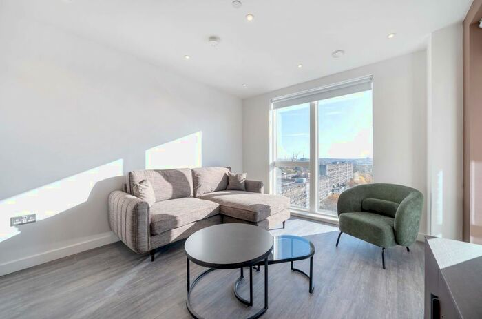 1 Bedroom Flat To Rent In Thurlow Street, London, SE17