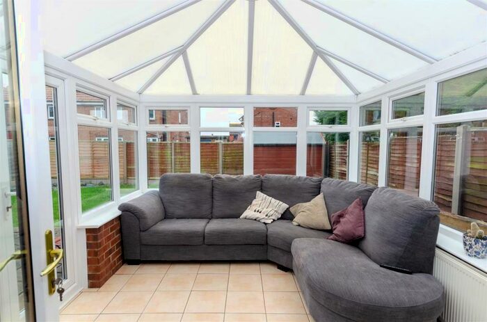 4 Bedroom Detached House To Rent In Beechwood Views, Roos, HU12