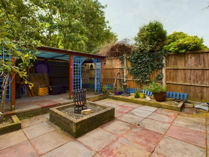 3 Bedroom End Of Terrace House For Sale In Nuthatch Gardens, Bristol, BS16