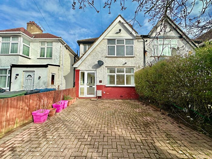 4 Bedroom Semi-Detached House To Rent In Toorack Road, Harrow, HA3