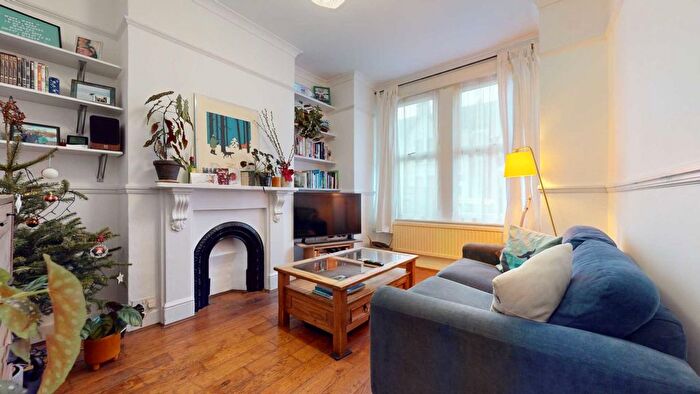 1 Bedroom Maisonette To Rent In Mellison Rd, London, London, SW17