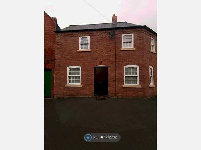 2 Bedroom Semi-Detached House To Rent In Goodwins Yard, Oswestry, SY11