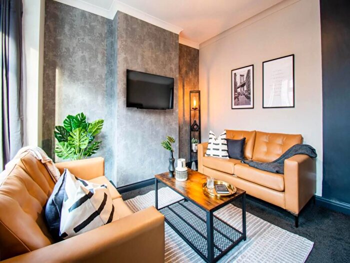 1 Bedroom Flat To Rent In Stagbury Avenue, Chipstead, Coulsdon, CR5