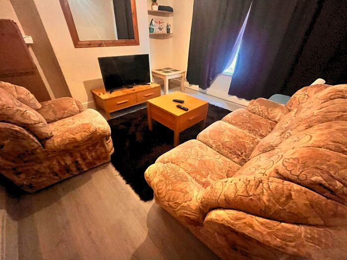 1 Bedroom Flat To Rent In Richmond Road, Cardiff, CF24