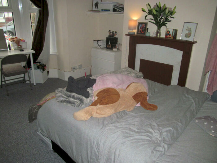 6 Bedroom Terraced House To Rent In Donnington Gardens, Reading, Berkshire, RG1