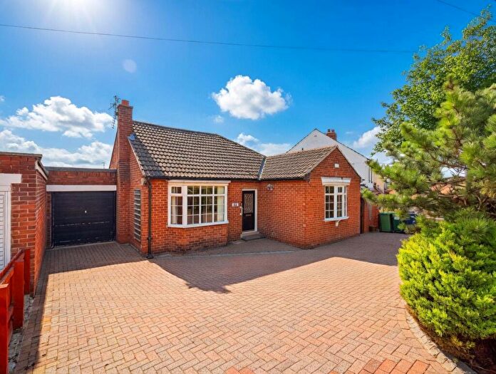 2 Bedroom Detached Bungalow For Sale In Monkridge Gardens, Dunston Hill, Gateshead, NE11