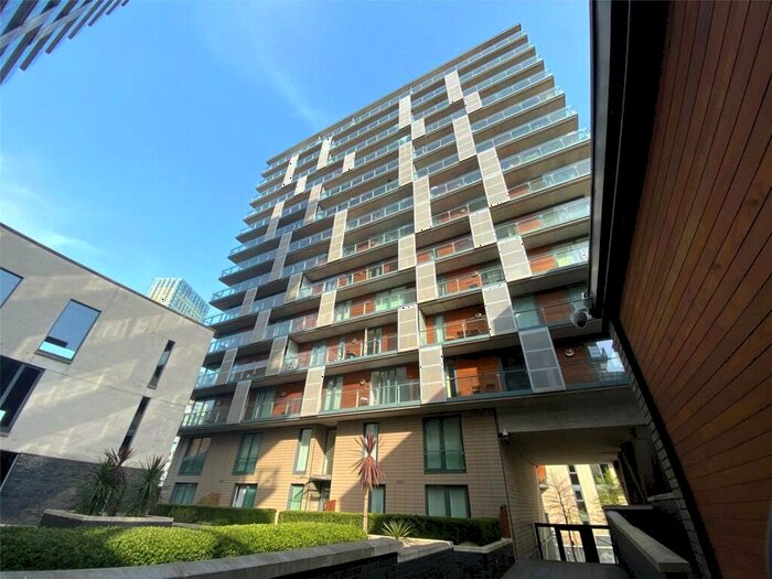 Apartment To Rent In Spectrum Block, Blackfriars Road, Manchester City Centre, Salford, M3