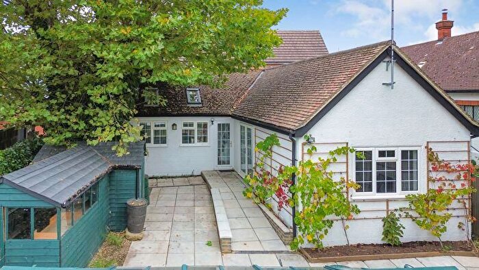 2 Bedroom Bungalow For Sale In Rothsay Place, Bedford, MK40