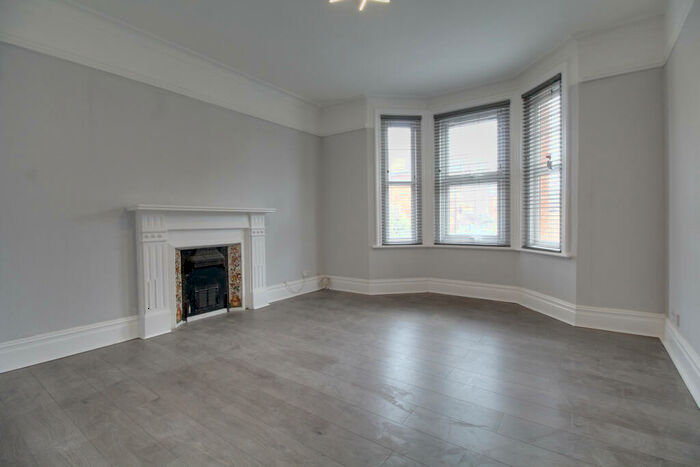 1 Bedroom Maisonette To Rent In The Warren, Aldershot, GU11