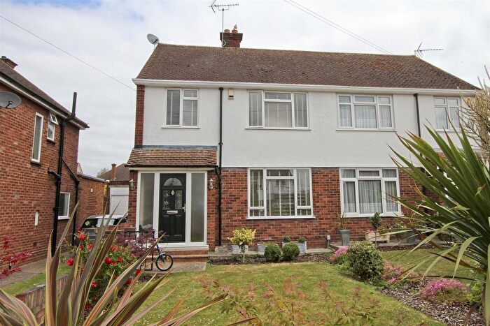 3 Bedroom Semi-Detached House To Rent In Saxon Close, Hillingdon, Middlesex, UB8