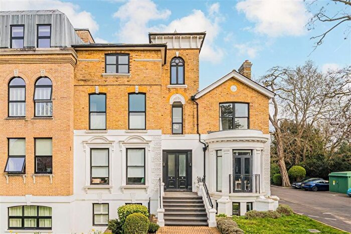 1 Bedroom Flat To Rent In Hampton Road, Teddington, TW11