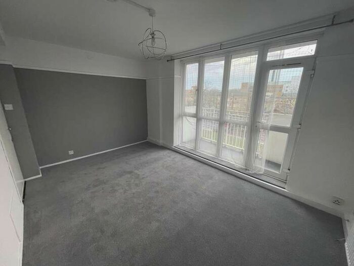 1 Bedroom Flat To Rent In Kemsley House, Lewisham Park, SE13