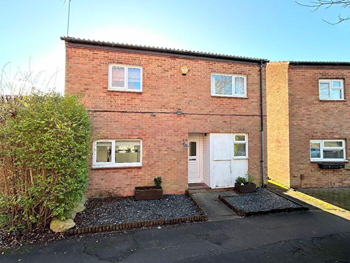 3 Bedroom Semi Detached House For Sale In Abbey Way, Milton Keynes, MK13