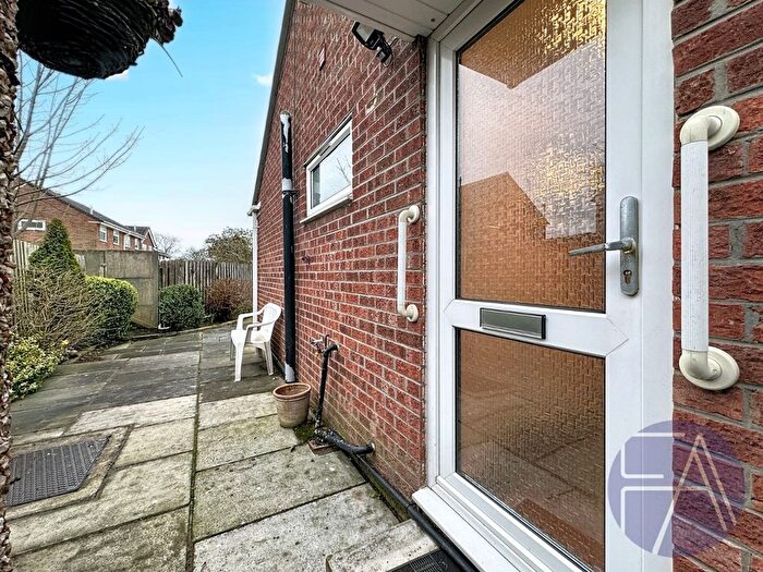 2 Bedroom Semi Detached Bungalow For Sale In Totnes Drive, Southport, Merseyside, PR9