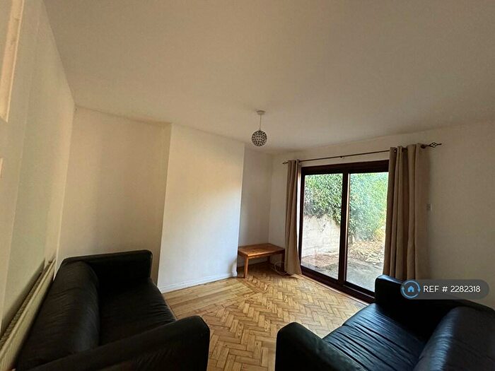 4 Bedroom Semi-Detached House To Rent In Headley Way, Headington, Oxford, OX3